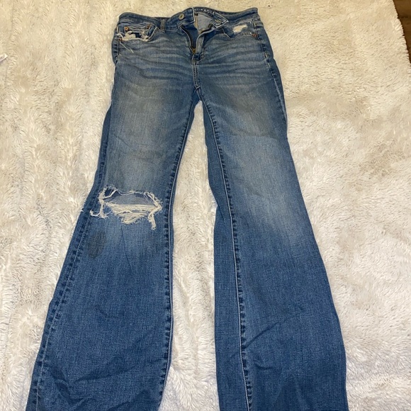 American Eagle High-Rise Ripped Flare Jeans – Size 4 - Picture 1 of 2
